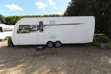 2018 Swift Conqueror 645 .